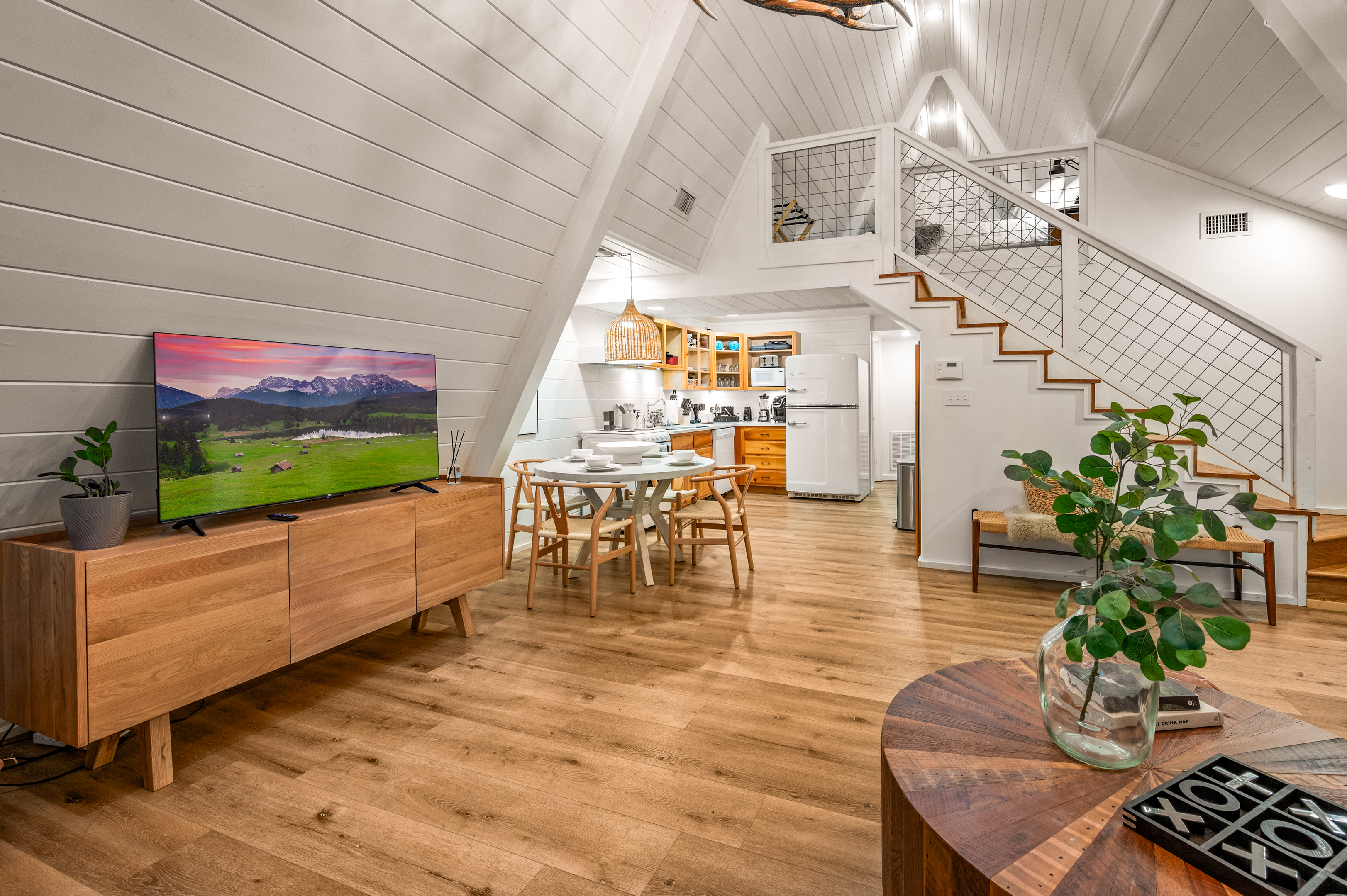 Living Area | Roku TV | High Speed Wifi