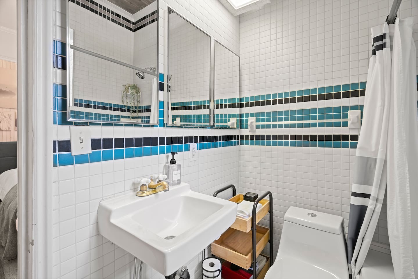Take a moment to admire the tilework and original ceiling details — vintage charm like this can’t be replicated.