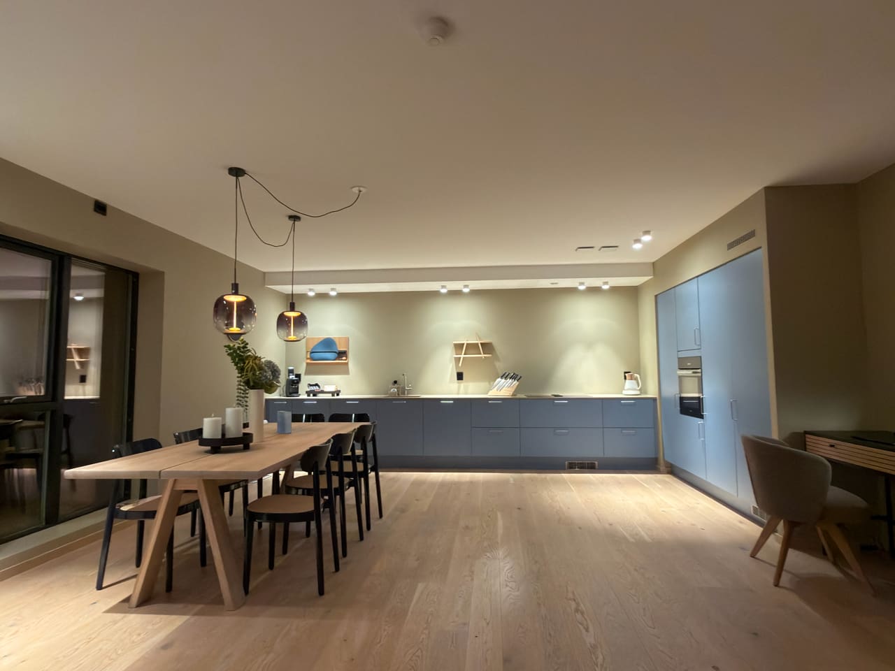 Kitchen and dining area