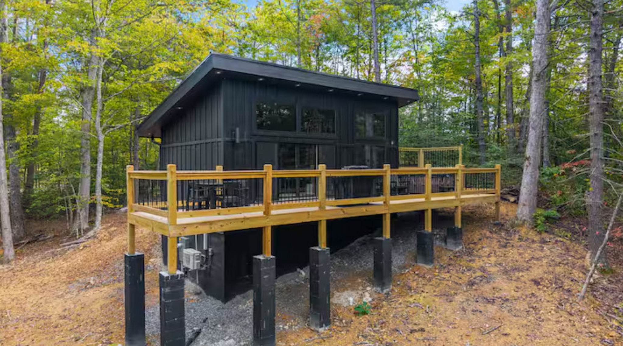 Modern, spacious deck