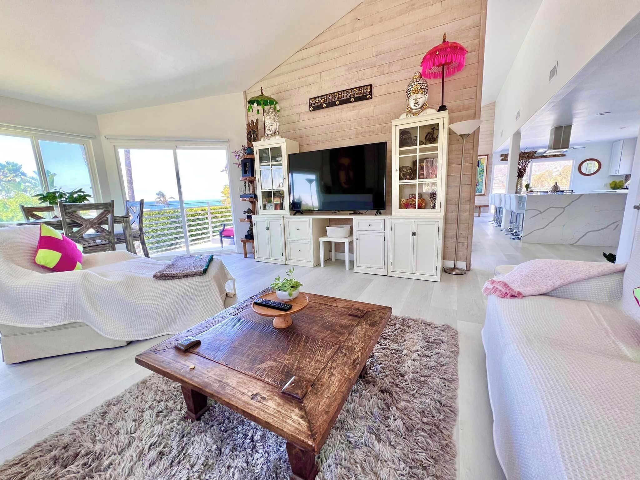 TV/Family room 2