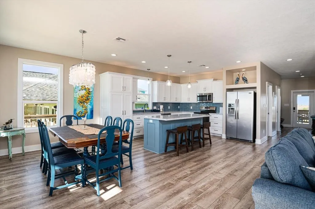 35faa2b28d474dd6a9990f280912cdf7 | Beachhouse | Texas | TX | Vacation Homes | Galveston | Crystal Beach | Kokomo | Breezy Days | Beachfront Elegance | Sunrise Serenity | Southern Sands Property Management, LLC
