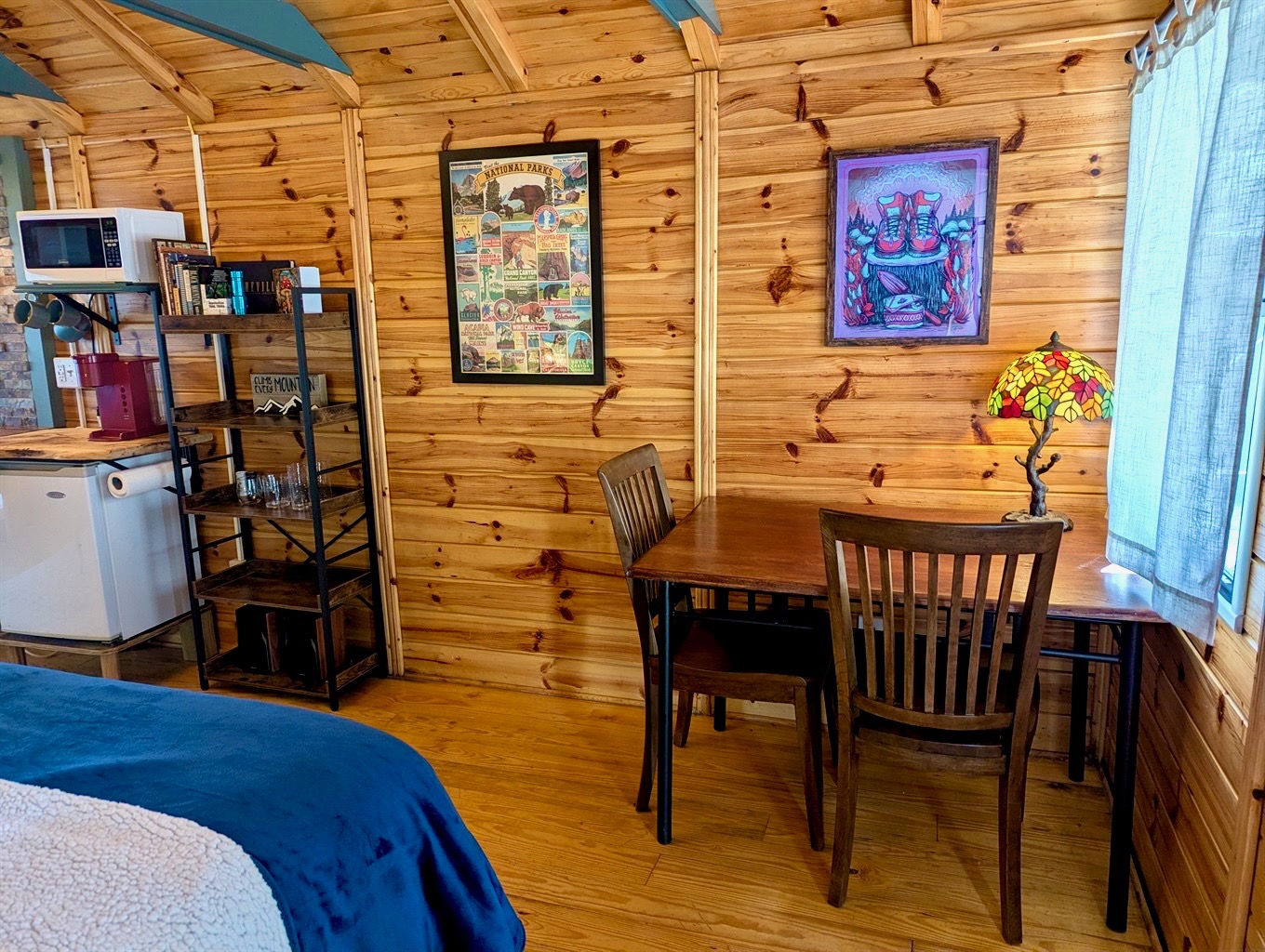 Cozy dining for two!