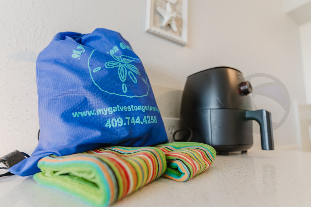 Dish towels and the rest of your starter supplies are in this bag