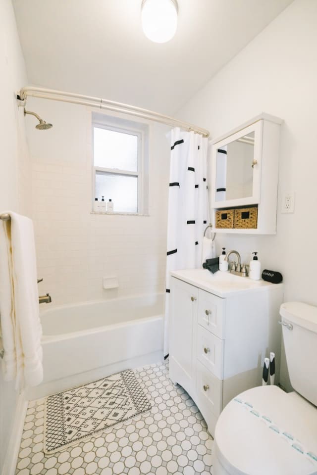 I appreciated the small touches, like the fresh linens and the clean, organized space that showed Great's attention to detail. - Cesar, 5 Star Review