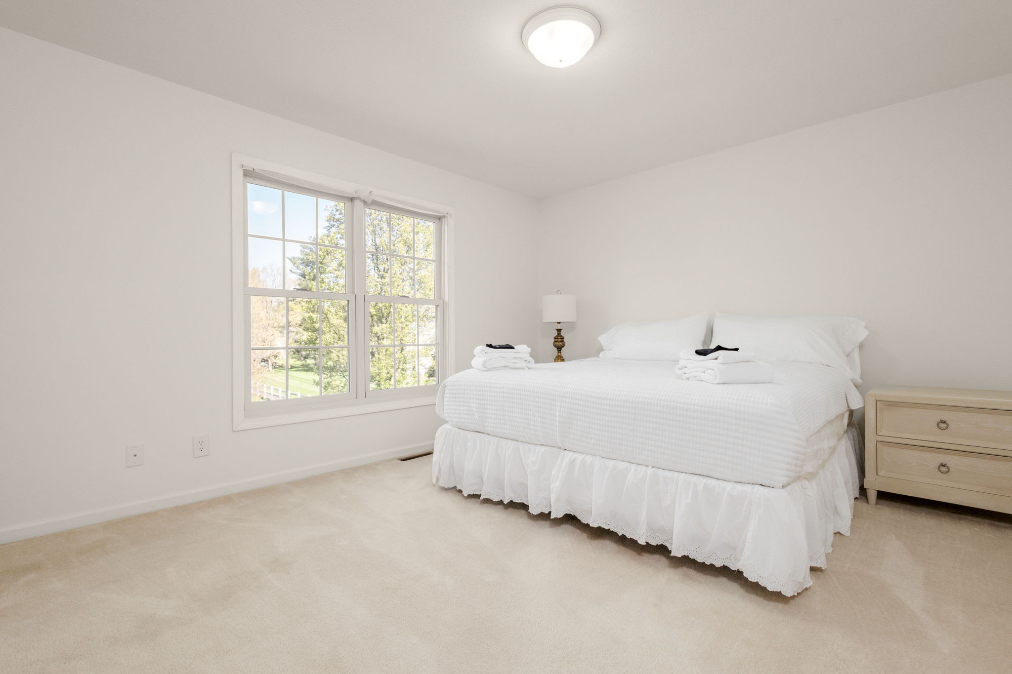 King Bedroom with Cot