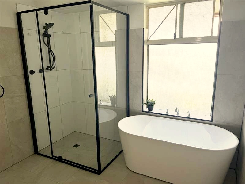 Main bathroom