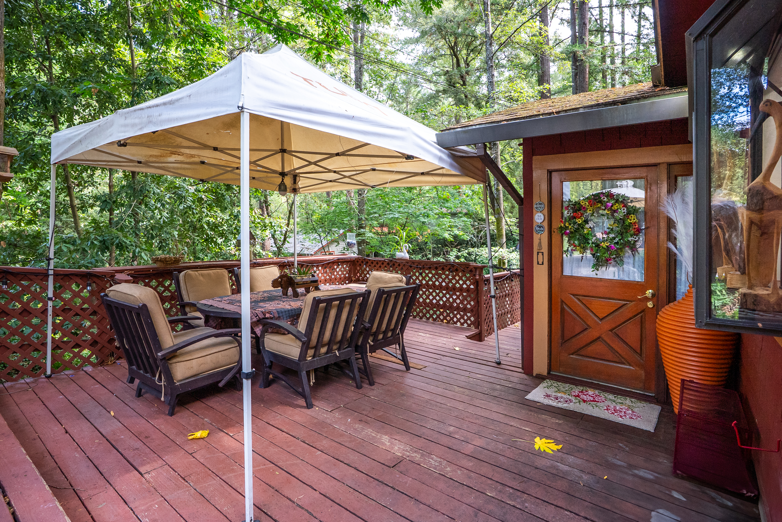 Outdoor Seating Area for 6