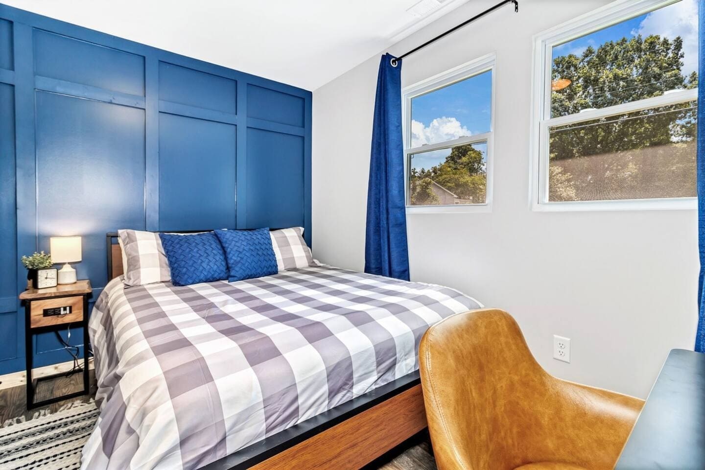 Secondary Bedroom - Queen