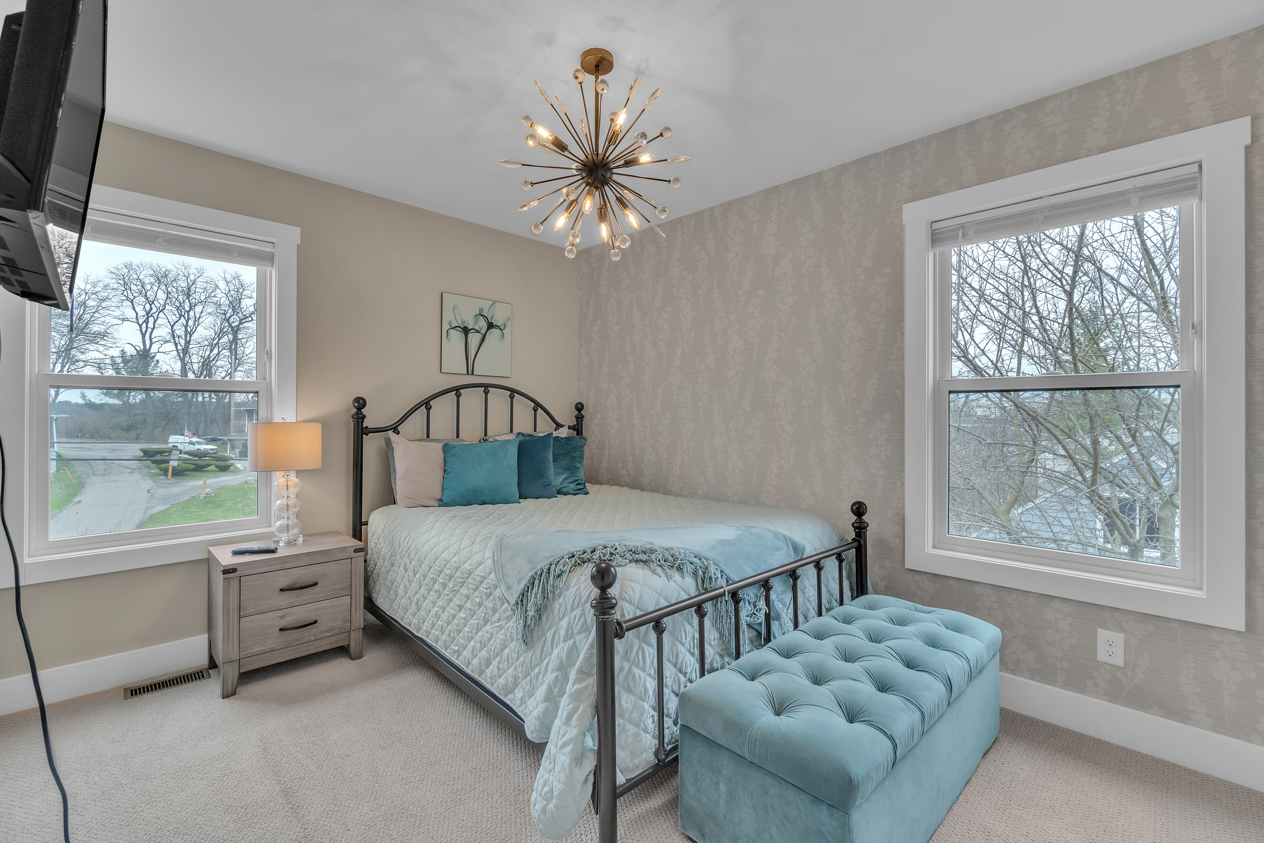 Queen Bed