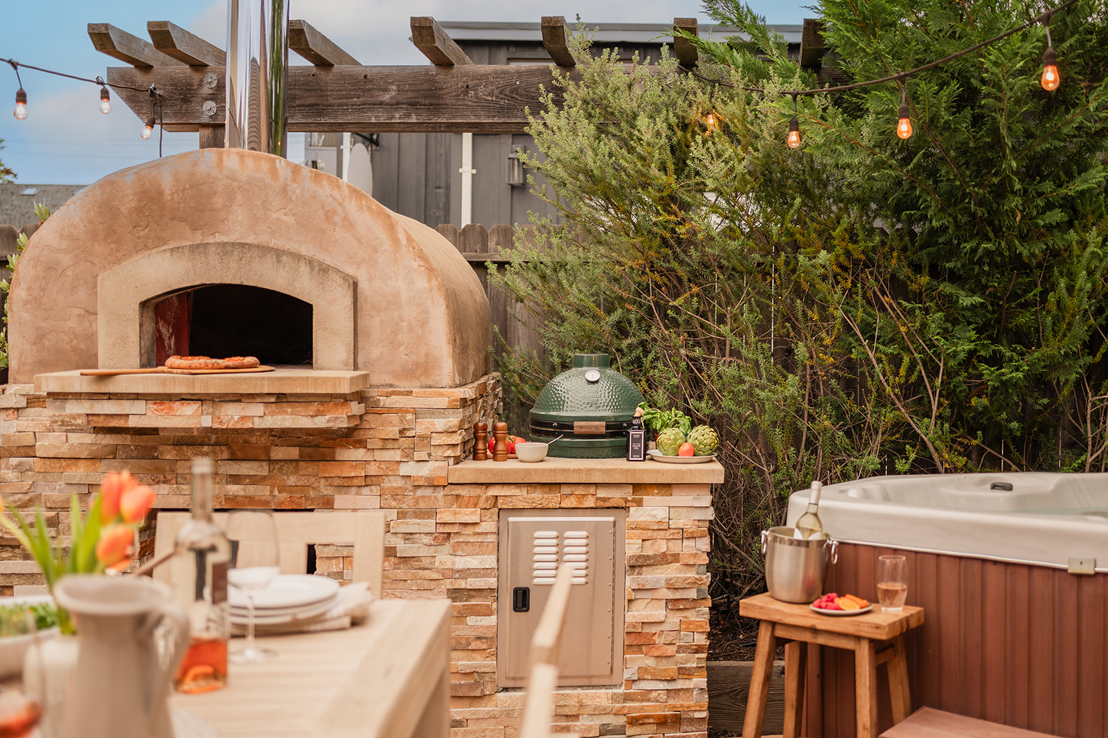 Al fresco dining for 6