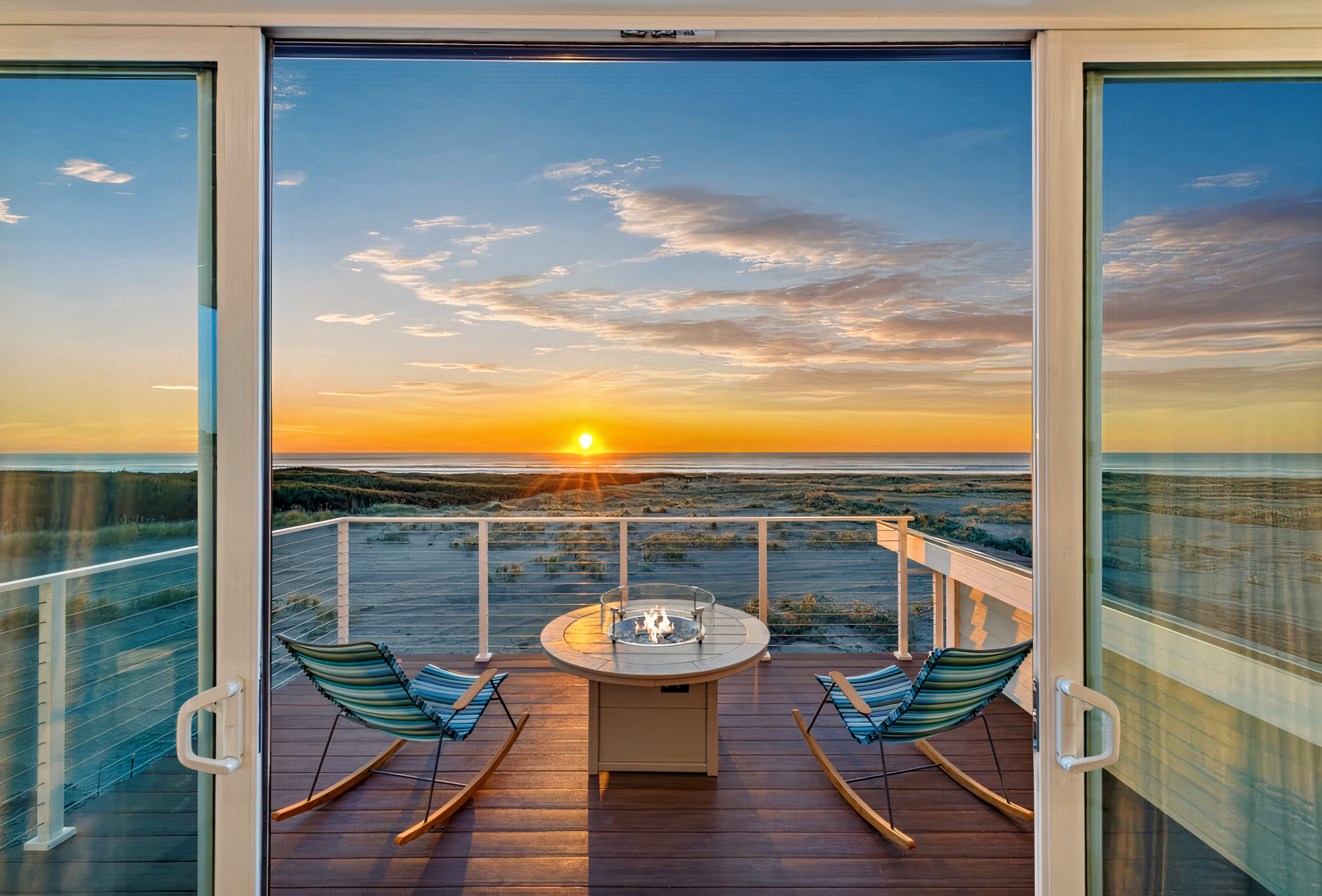 Welcome to Indigo! Ocean Views at Sunset. Guest Favorite with 70+ 5 Star Reviews. 