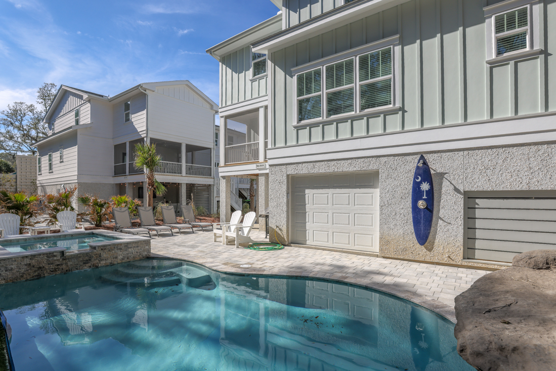 TWO HOMES 165 and 169 Jacana SLEEPS 40!