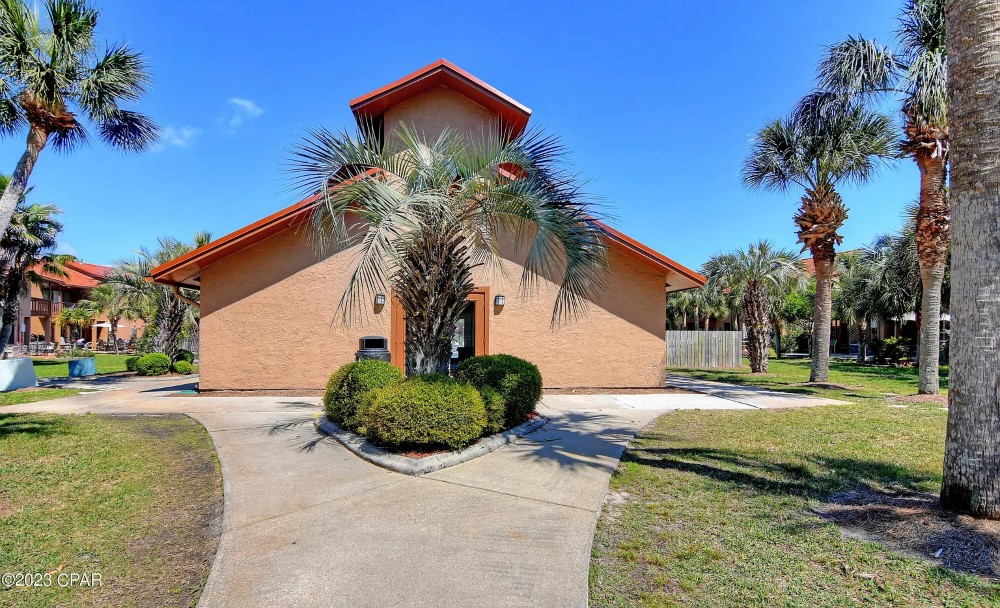 Grand Island Clubhouse