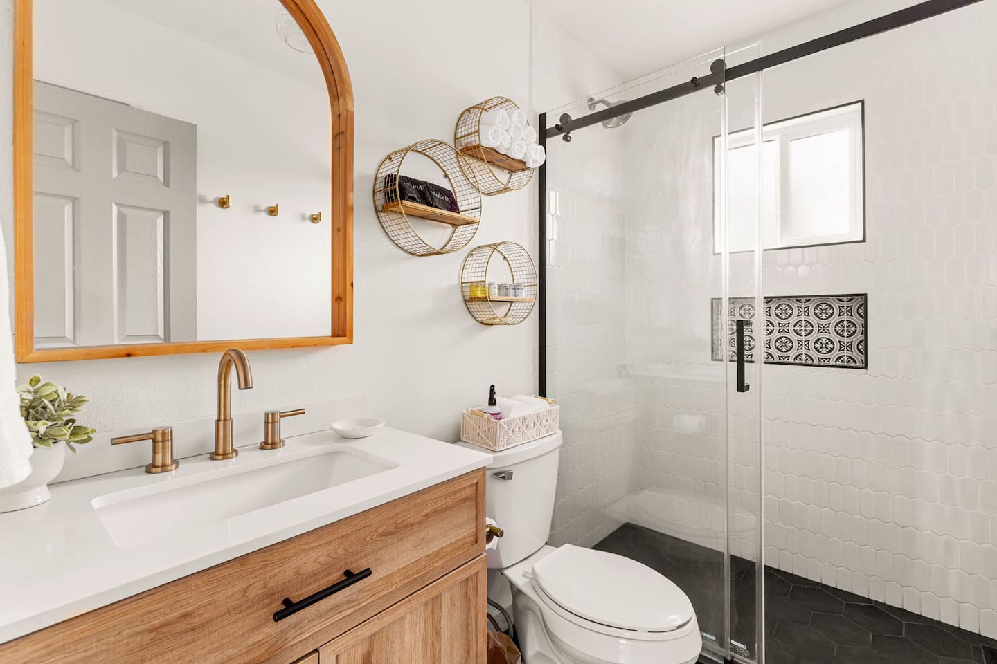 Our freshly renovated bathroom includes a walk-in shower and thoughtfully laid-out spaces for your bathroom items.

Ample hand, make up, and drying towels are included as well as shower essentials (such as shampoo and conditioner).