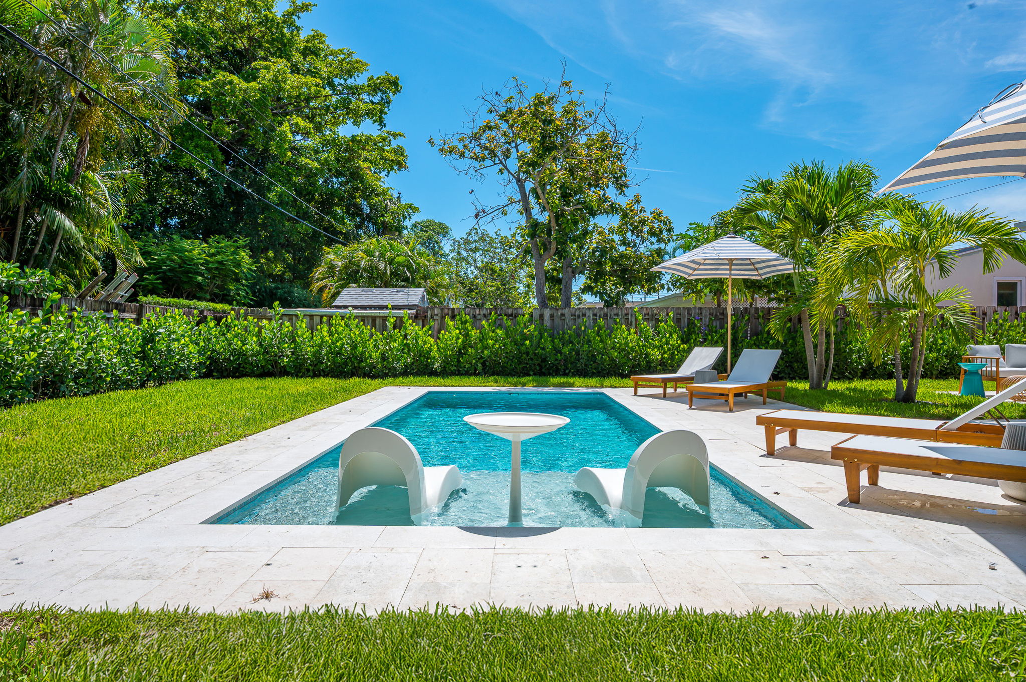 Your private tropical oasis awaits. Lounge poolside, dine al fresco under the palms, and soak up the Palm Beach sun in complete style and seclusion at The Coral Cabana.