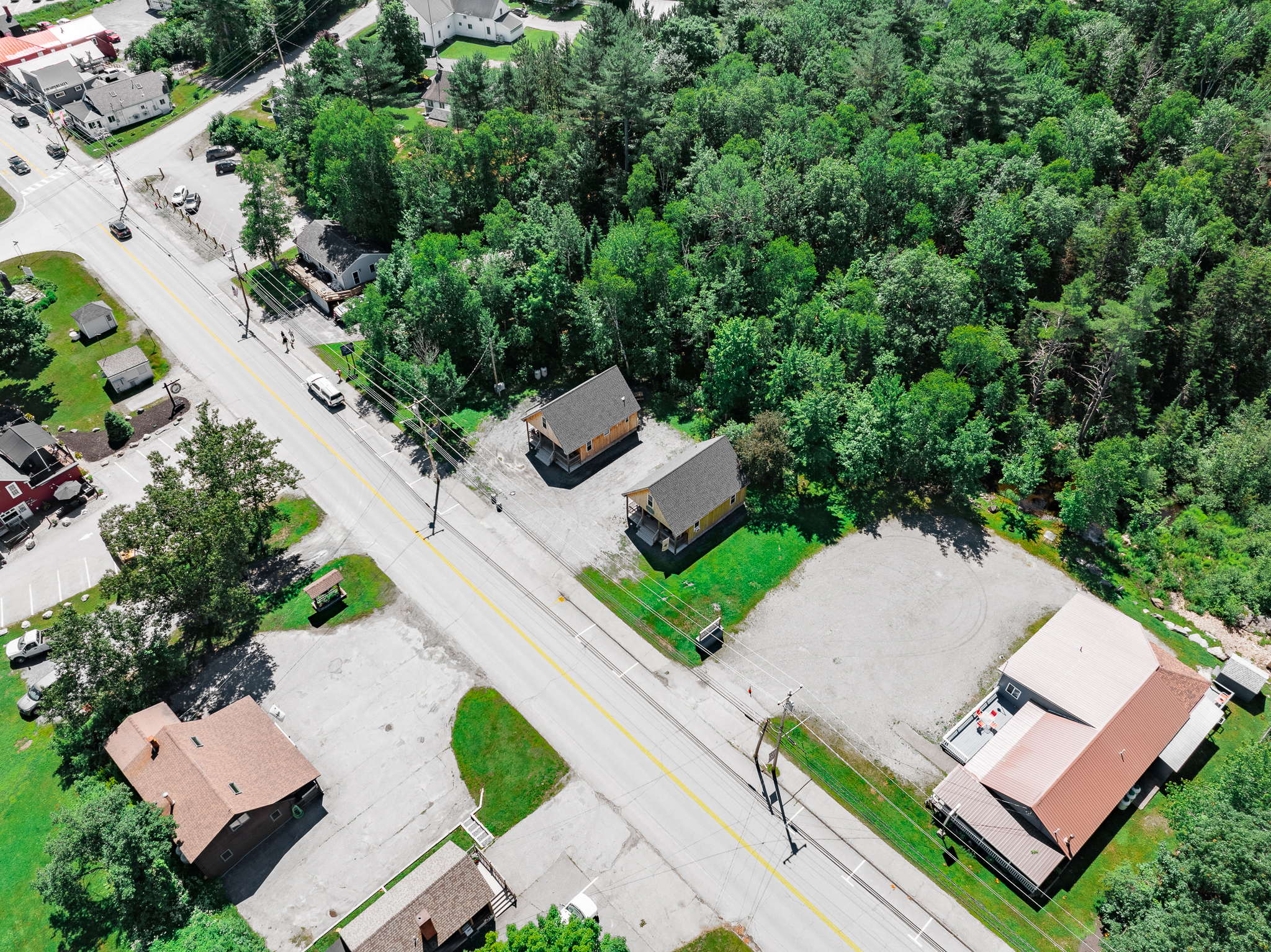 Excellent location with walking distance to restaurants, shops, lake, and more