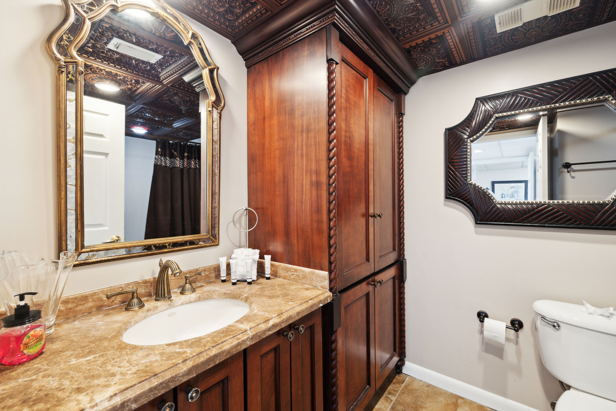 En suite bathroom attached to the double queen bedroom
