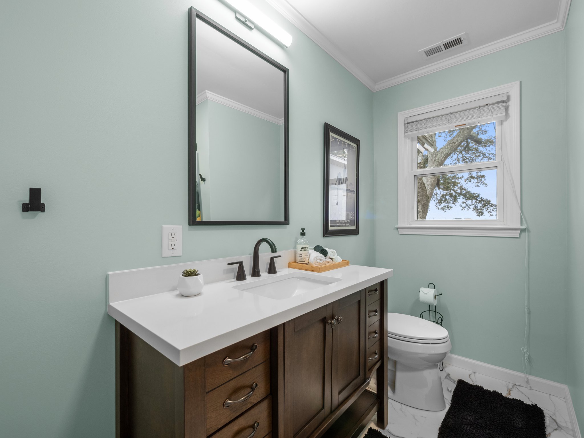 Fully stocked guest bathroom