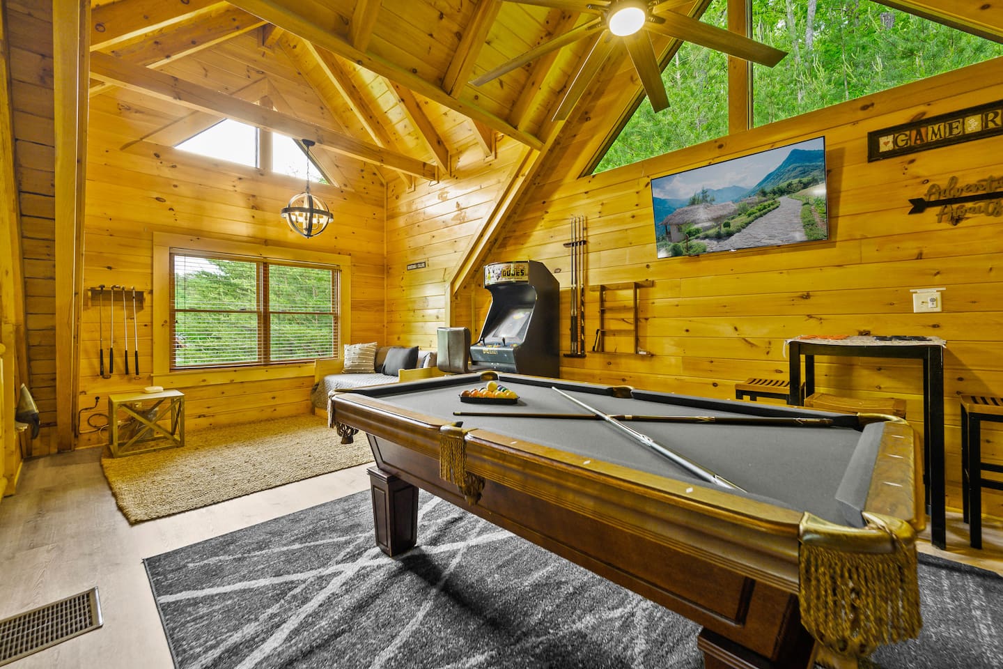 So much to do in the loft, will keep the little ones entertained for hours!