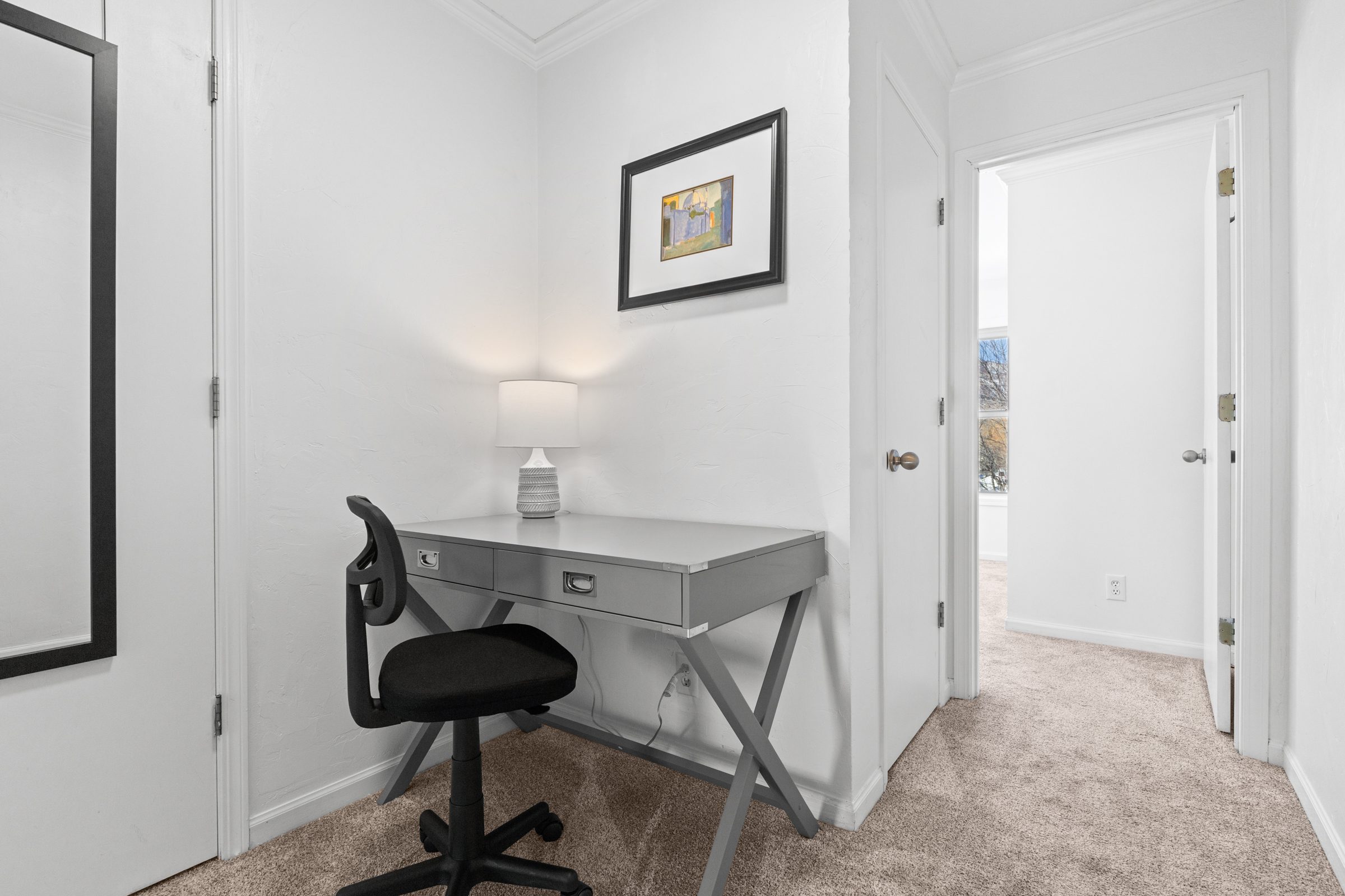 Second Level | Desk Workspace