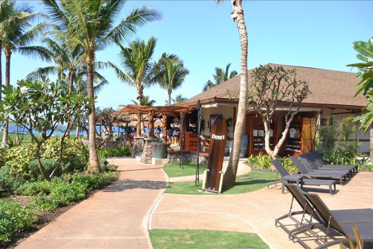 Duke's Beach House Restaurant 