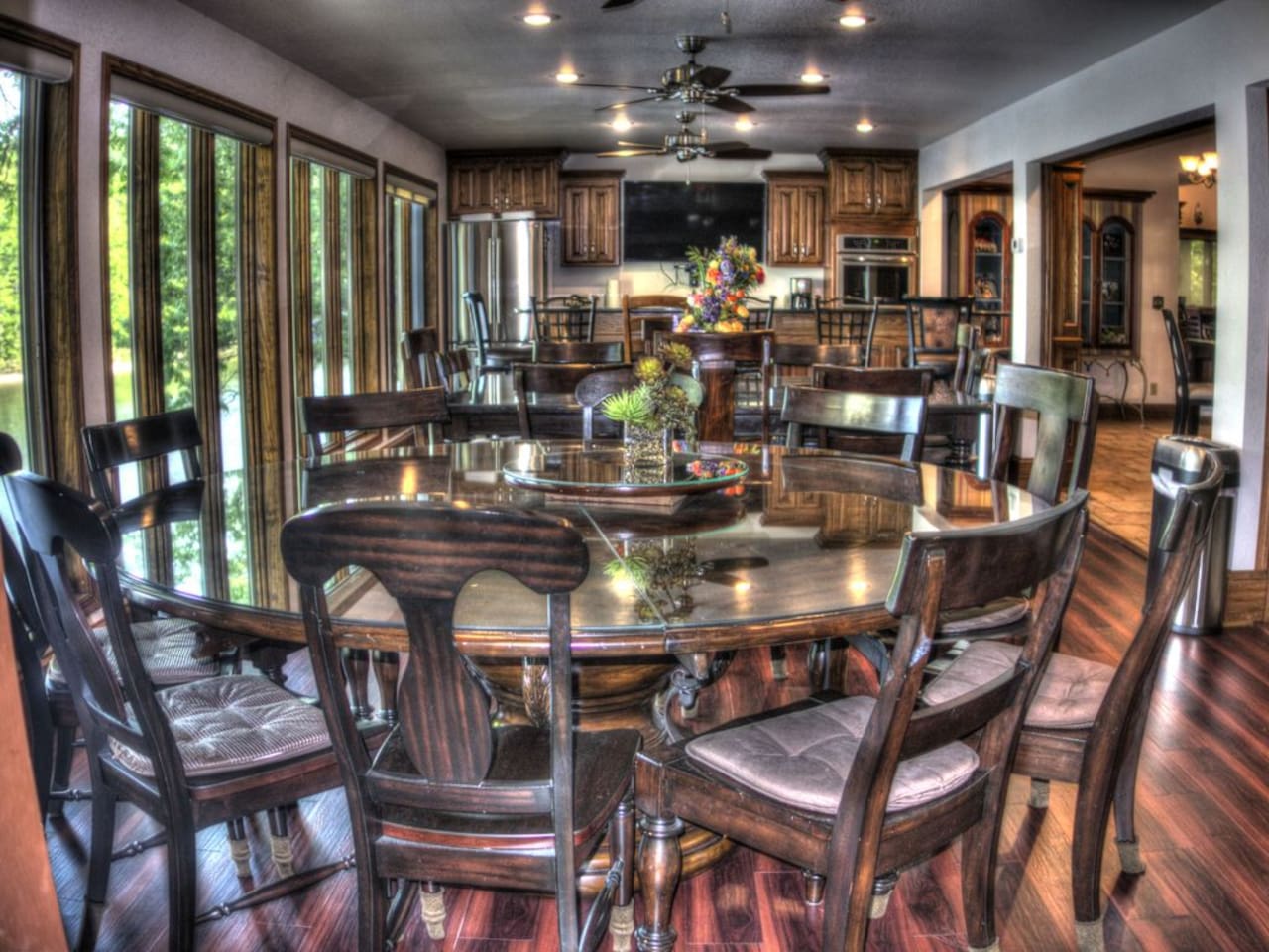 Lake side dining, upper level