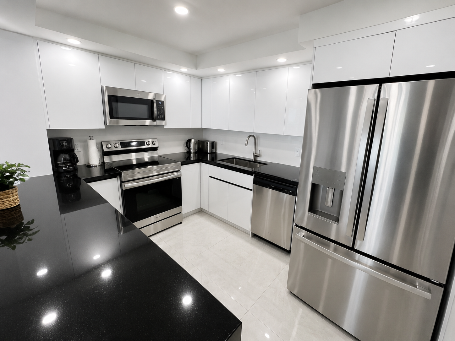 Full Kitchen