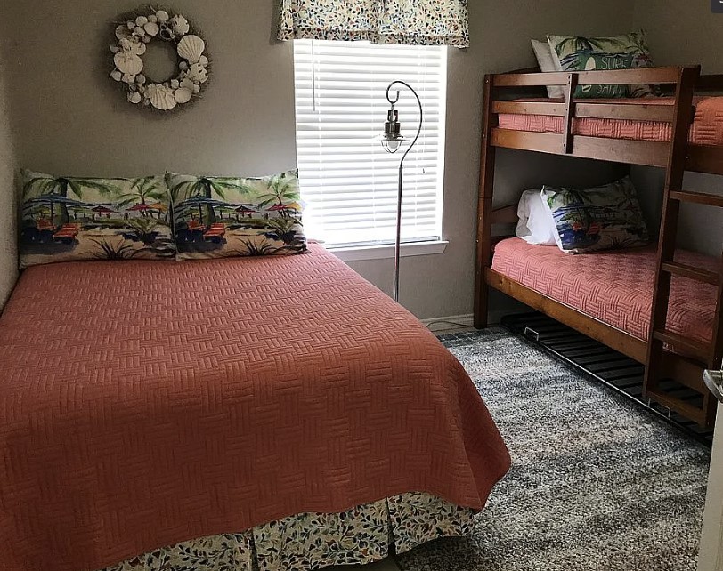 386671fa849e432f9b004a7b0f5c20dc | Beachhouse | Texas | TX | Vacation Homes | Galveston | Crystal Beach | Kokomo | Breezy Days | Beachfront Elegance | Sunrise Serenity | Southern Sands Property Management, LLC