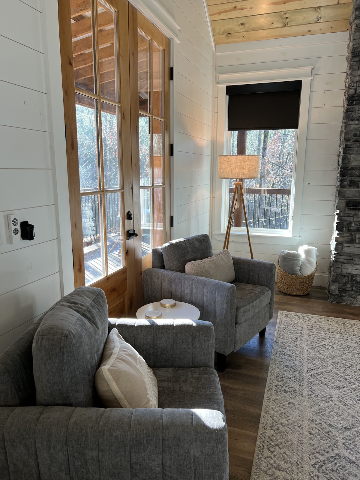 New accent chairs added in January 2024!