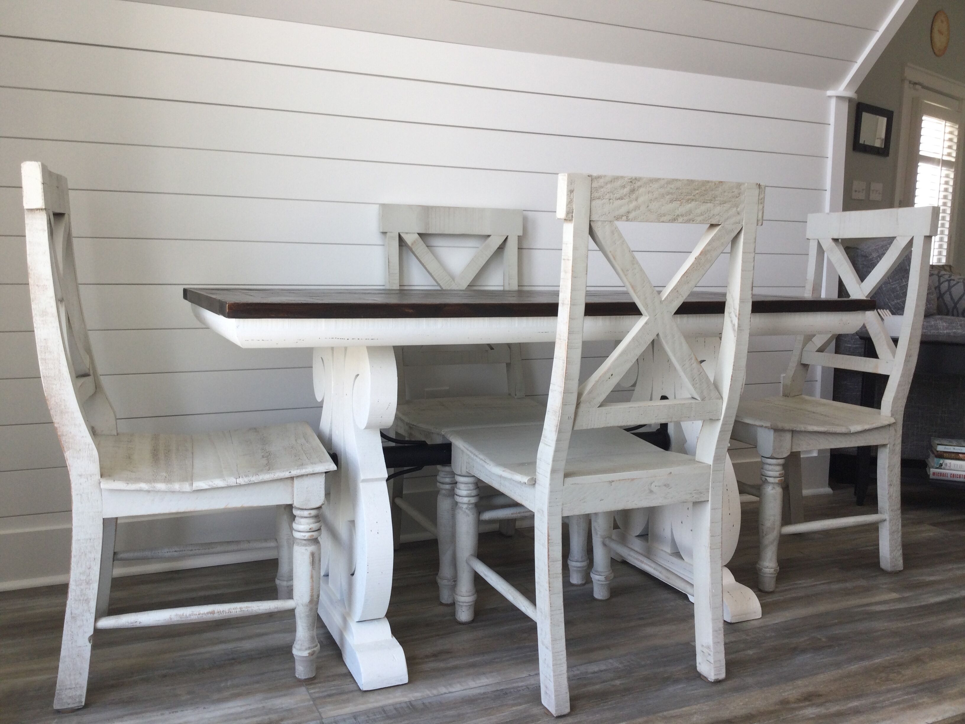 Dining table seats 6