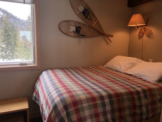 Bedroom: Full-size bed.