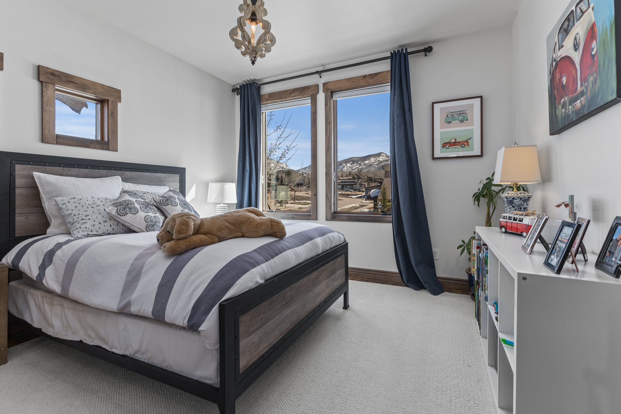 Upper Level Queen Bedroom 3