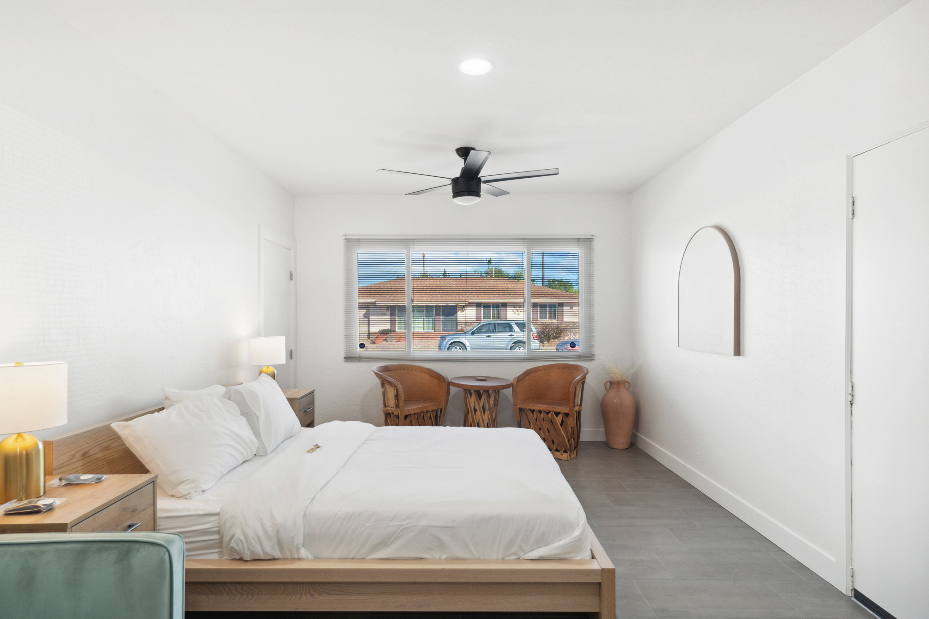 Newly Remodeled Studio | Minutes from Old Town 4