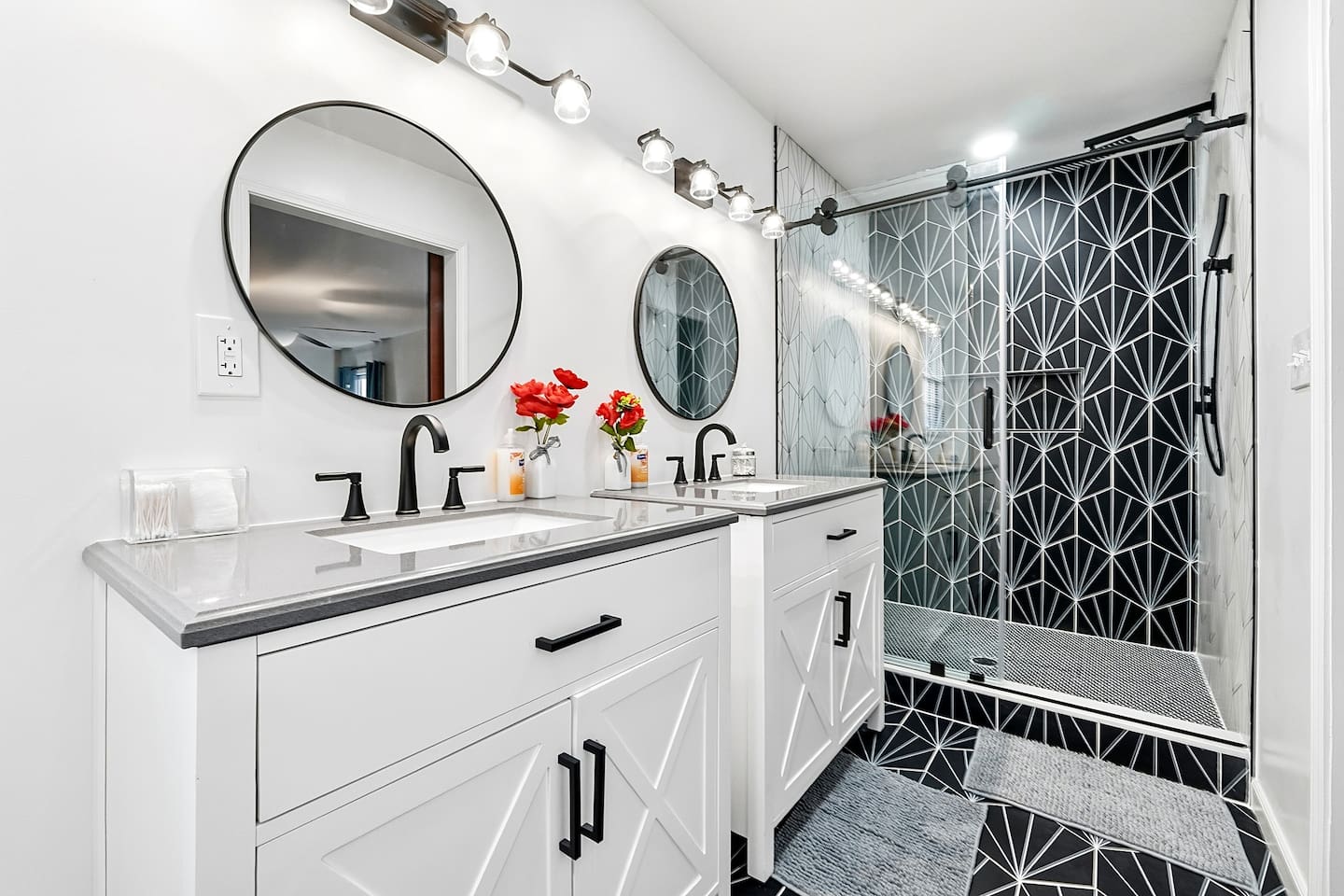 Private ensuite bathroom for Bedroom #5.