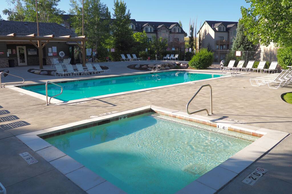 Community Pool and Hot Tub