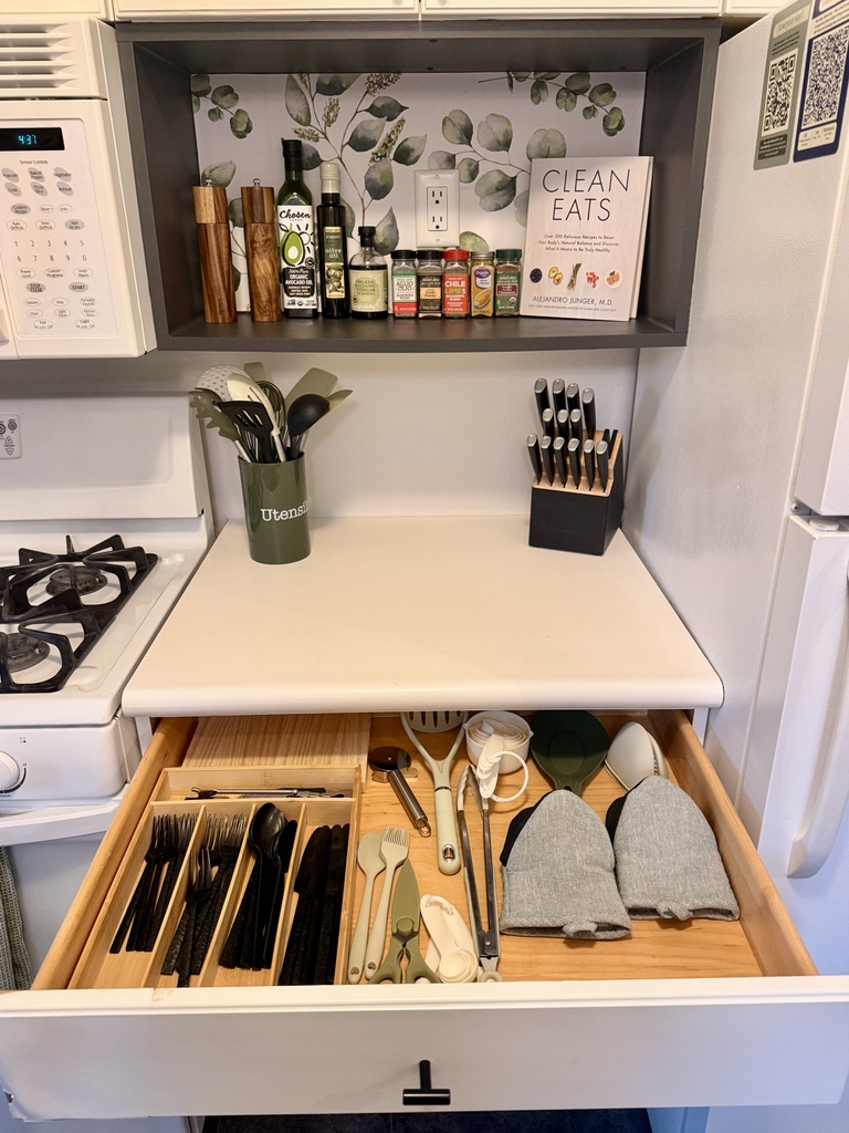 Lots of counter space, 8+ pots and pans set, dishes for 6+ people, spices, cookbooks, and plenty of utensils are all provided.
