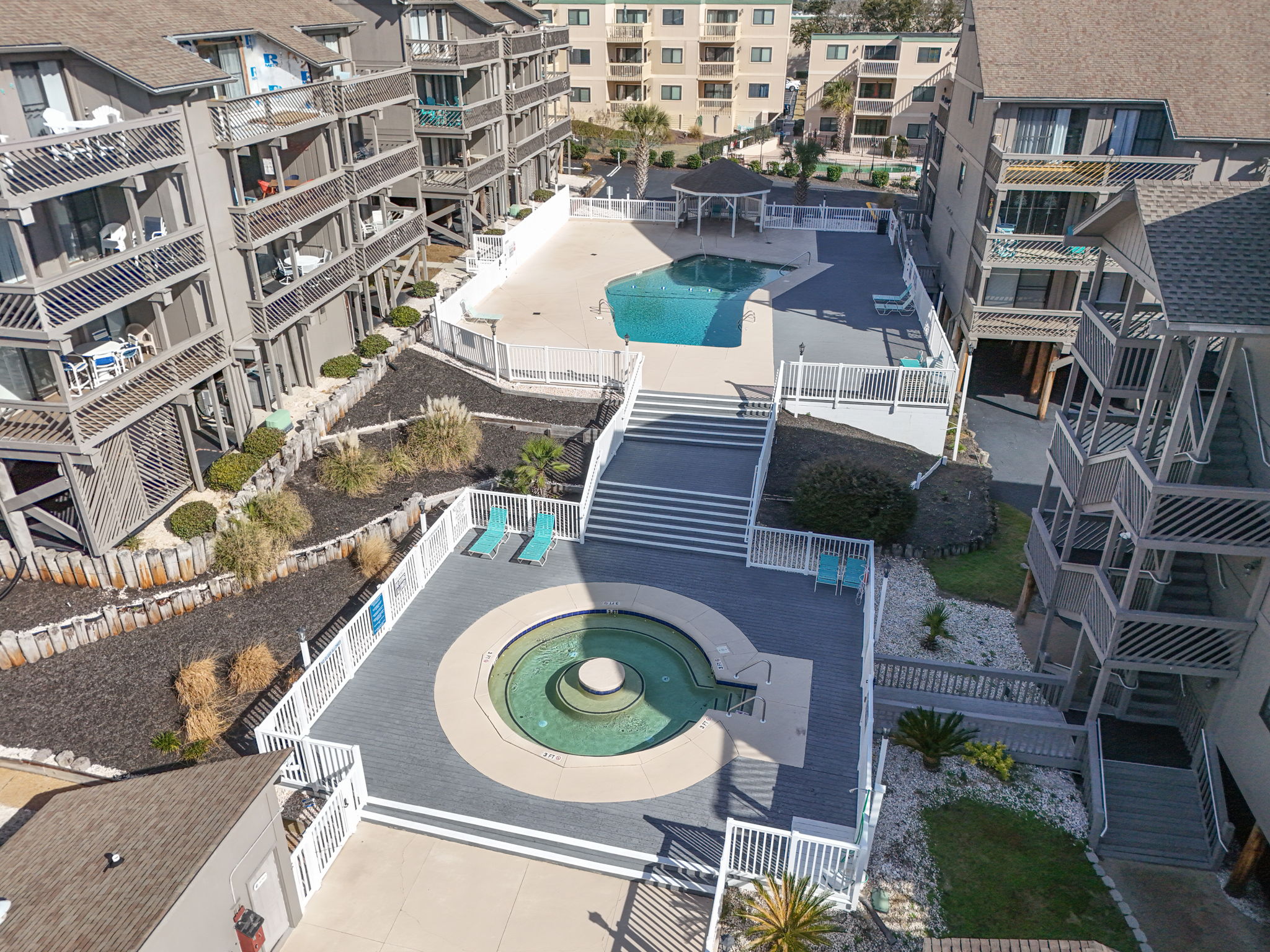 Hot Tub in bedroom two pools