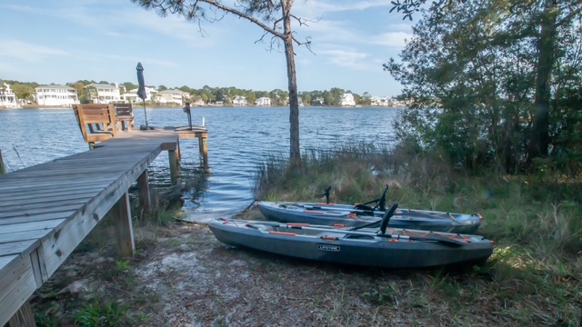 2 fishing kayaks to explore Eastern Lake or kayak to the beach!