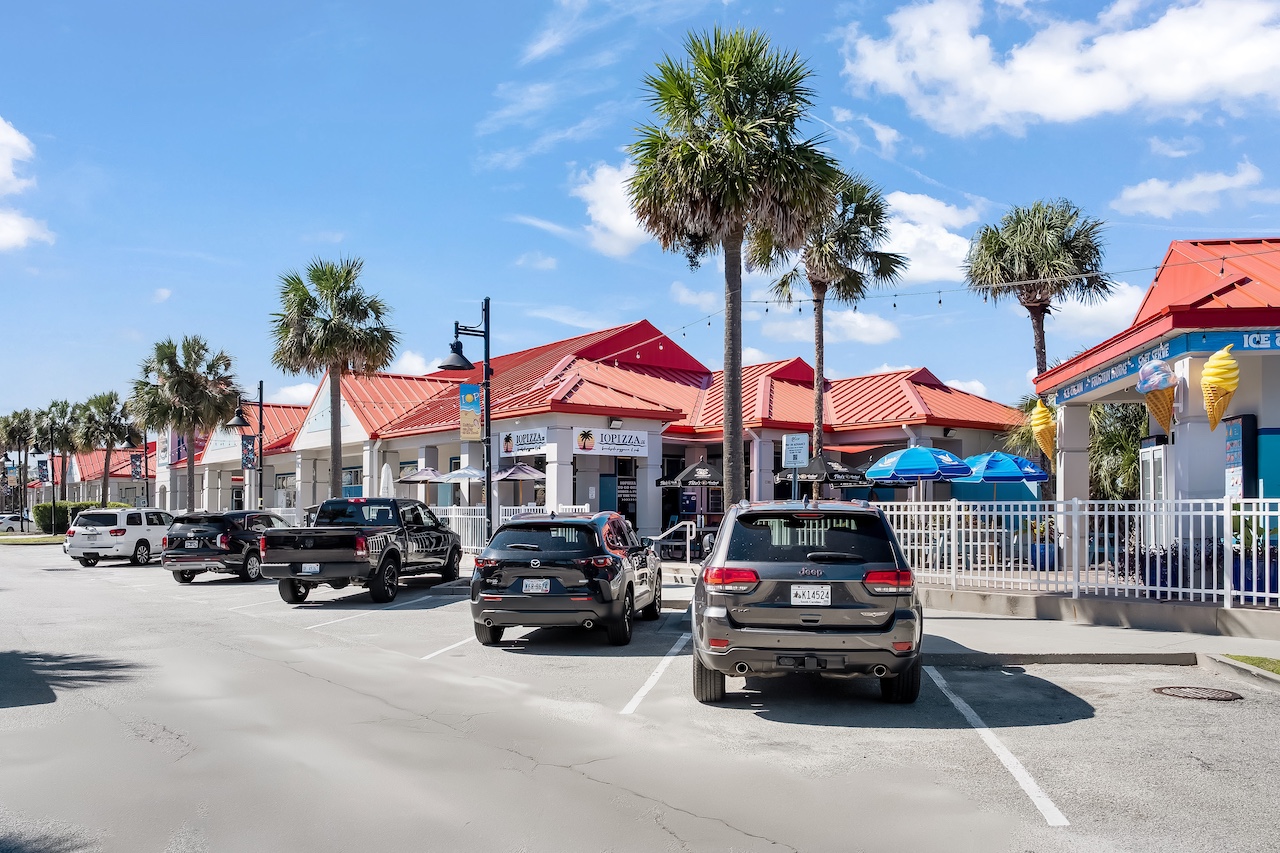 Front Beach IOP | Susu's Sea Cabin | 238C 1300 Ocean Blvd | Isle of Palms, SC | IOP Escapes