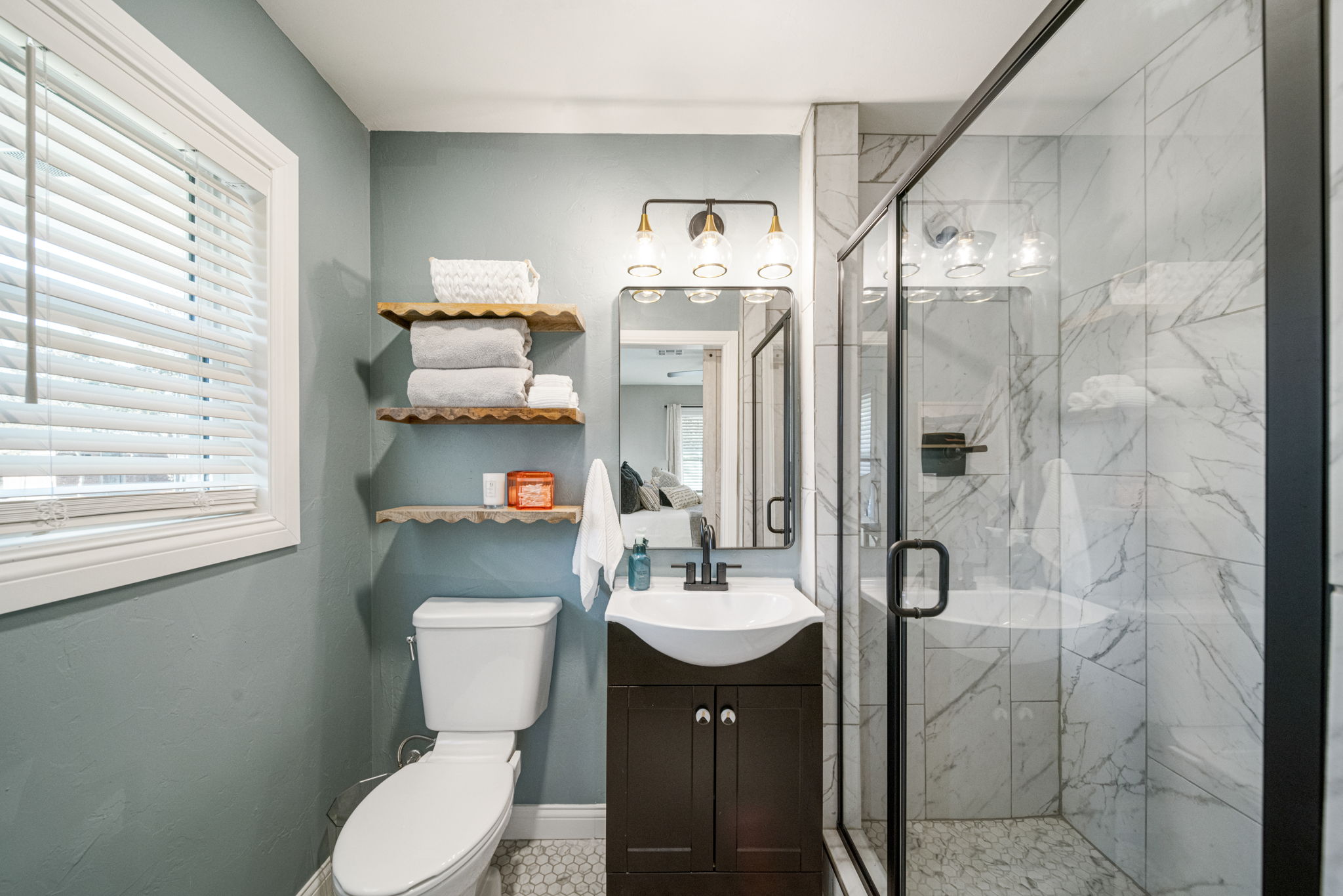 Primary En Suite Bathroom