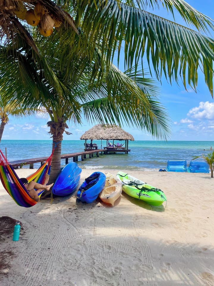 View of our pier and water toys. We have 3 double kayaks, 1 single kayak and 3 SUPs. 