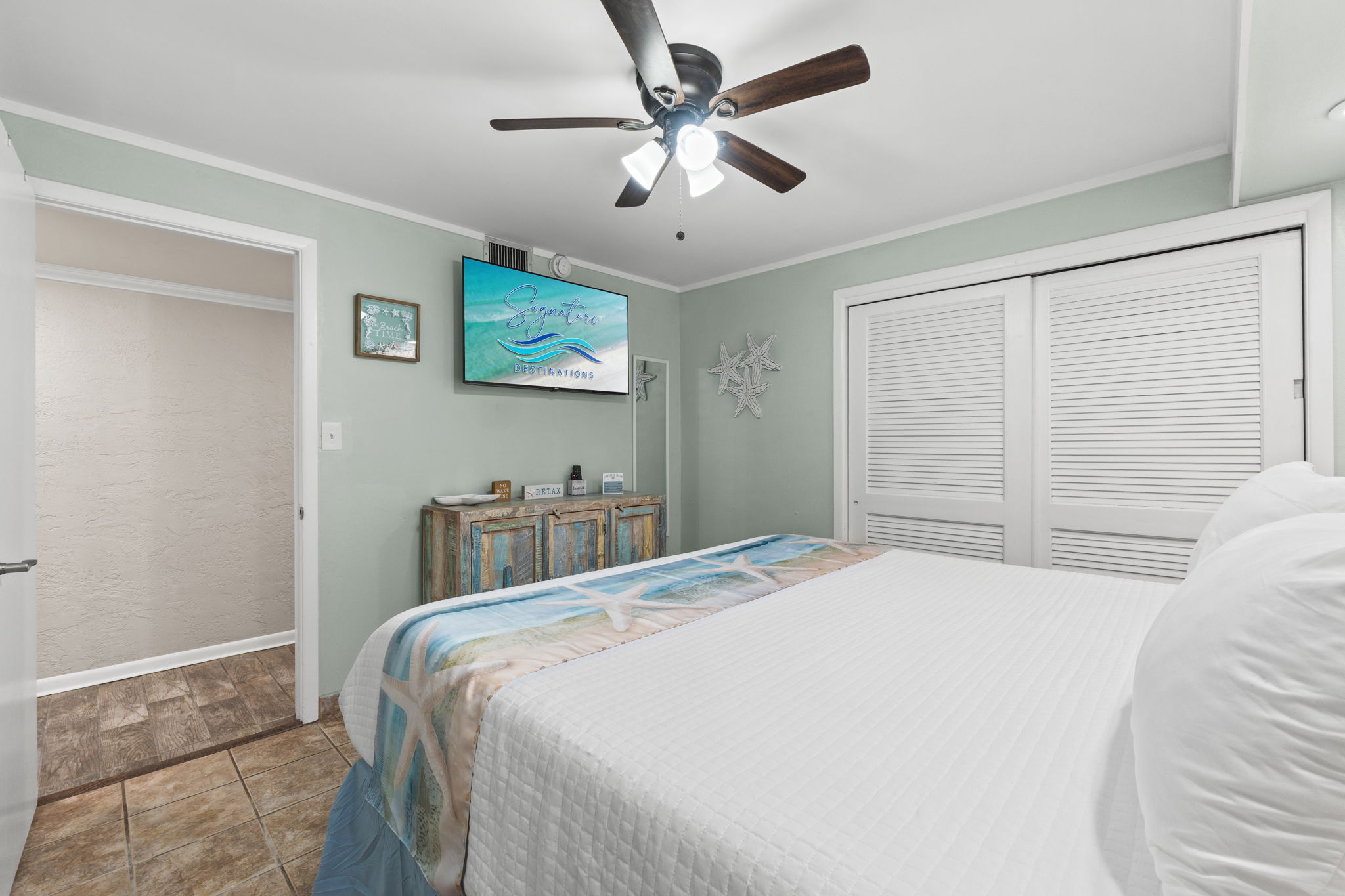 Bedroom 2 with King Sized Bed and Private Access to Bathroom