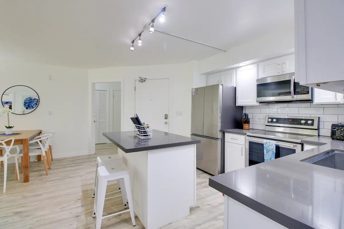 Full Kitchen