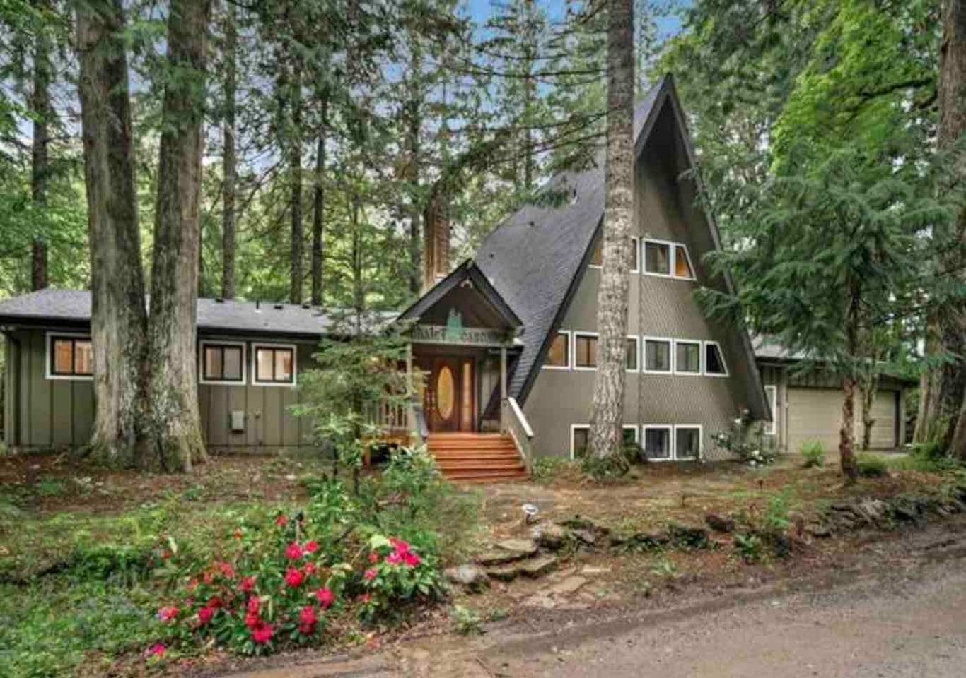 Cabin Front. Sandy River is off of back Deck