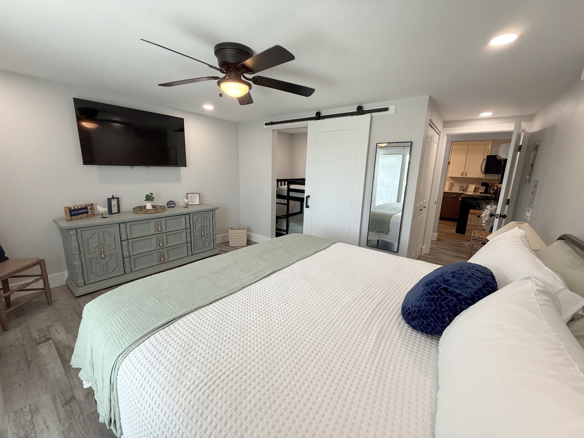Biltmore Beach Aloft (3rd floor) - 1st bedroom with king and bunk nook