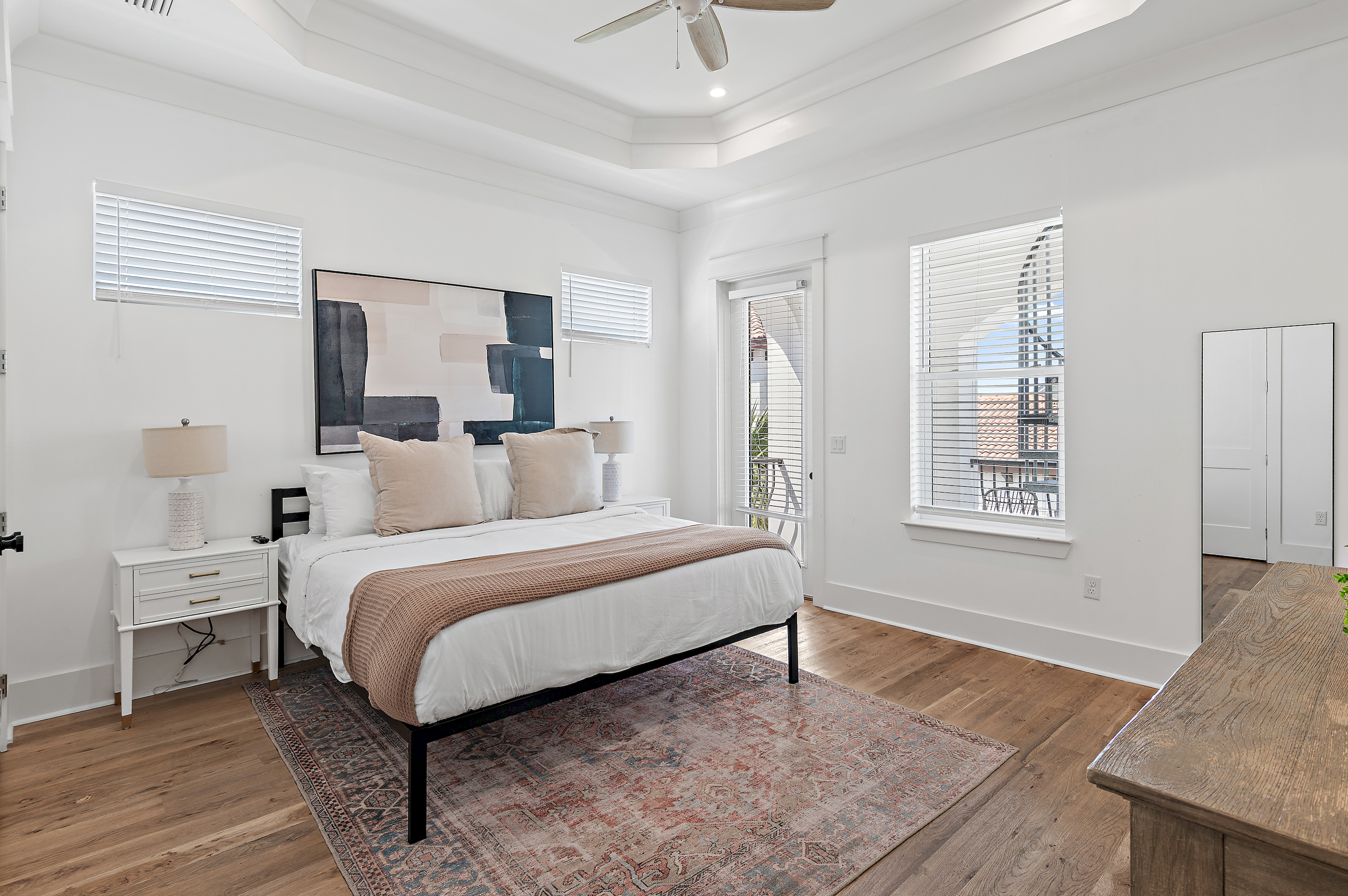 Serene King Bedroom Retreat
A bright and inviting king bedroom with soft coastal tones, elegant décor, and plenty of natural light.