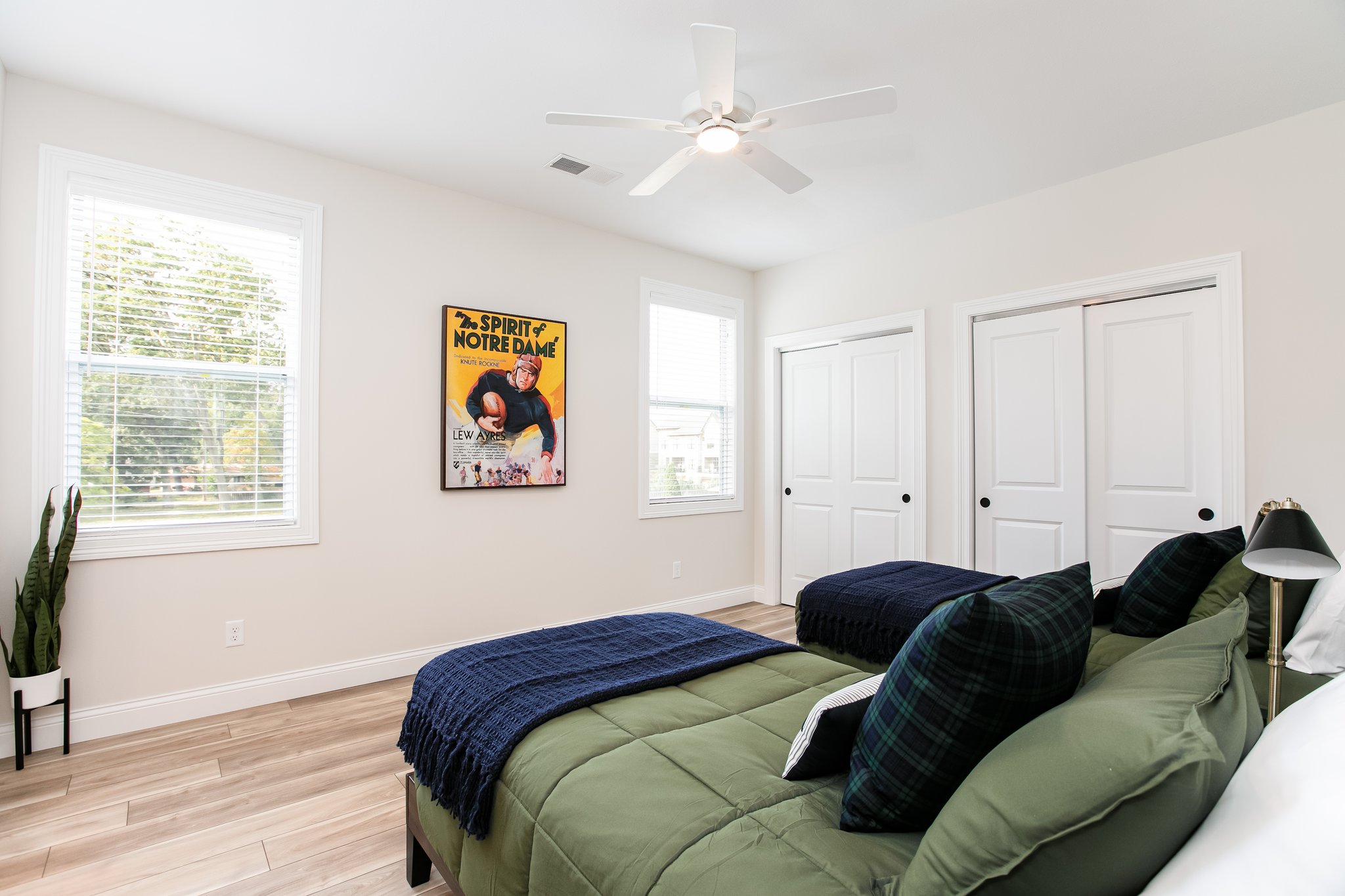 Main House Upstairs Twin Bedroom