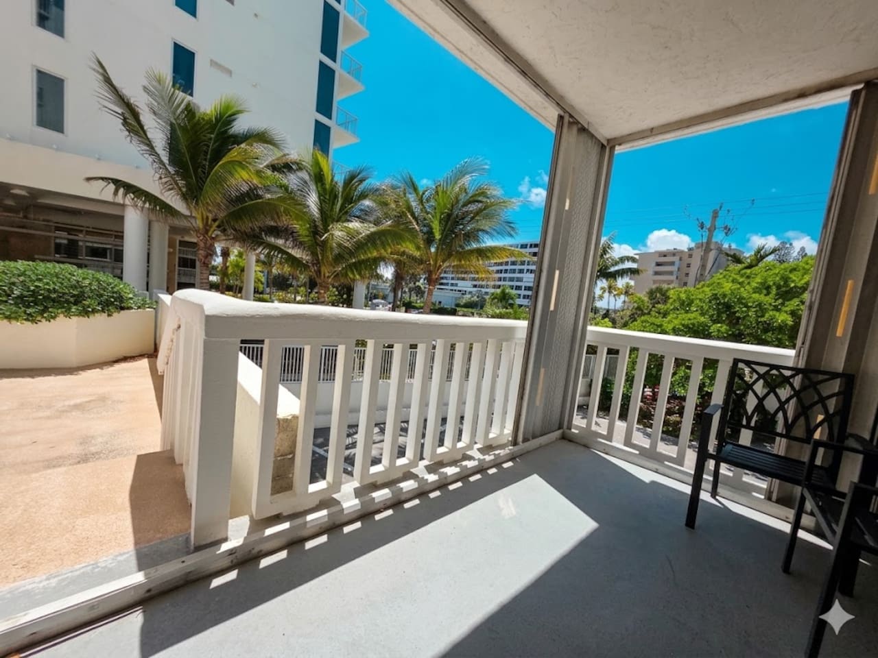 The Walk-Out Layout: Located on the second level, this unit offers the convenience of walking directly out to the amenities. You can skip the elevator to reach the pool or the gym.

Quick Proximity:

The Pool: Under 60 seconds from your door.

The Beach: A