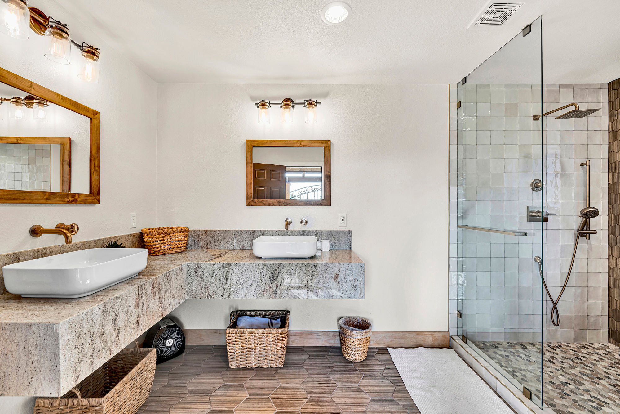 Junior Suite Bathroom